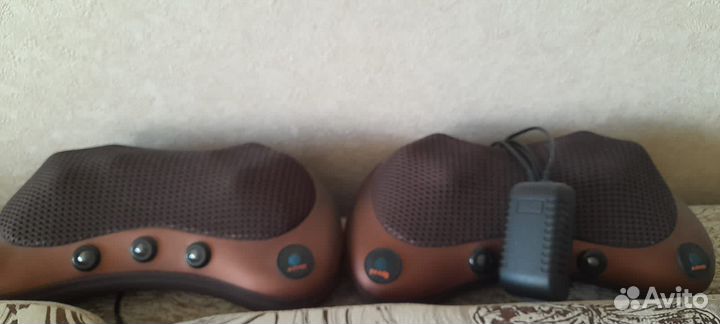 Массажная подушка для шеи