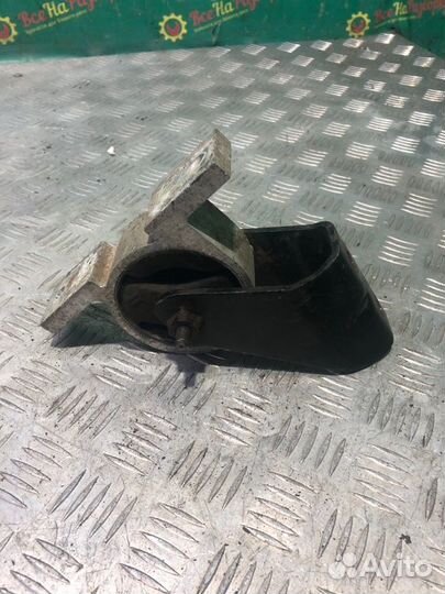 Опора двигателя Nissan Almera N16