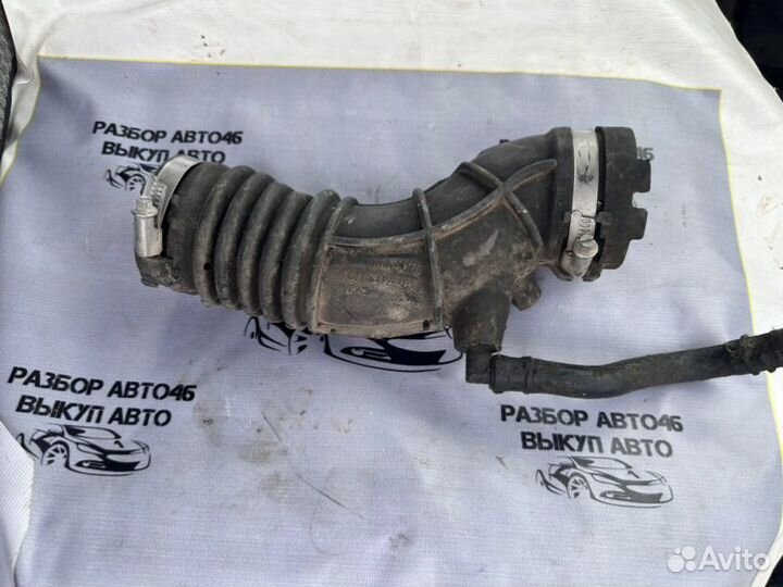 Патрубок воздушного фильтра Renault Fluence 1