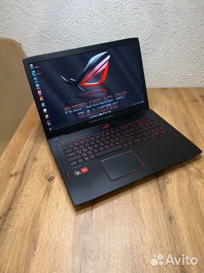 Крутой Asus 17