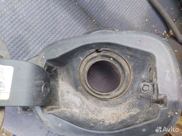 Лючок бензобака Форд Мондео IV