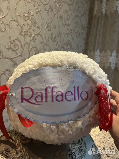 Большая коробка в виде Рафаэлло