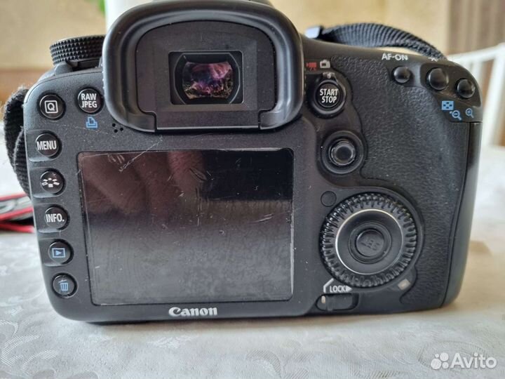 Зеркальный фотоаппарат canon 7D