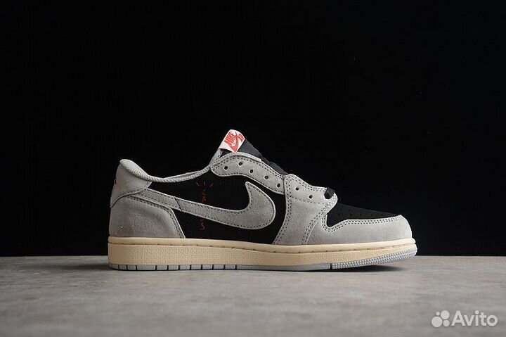 Кроссовки Grey Nike Air Jordan 1