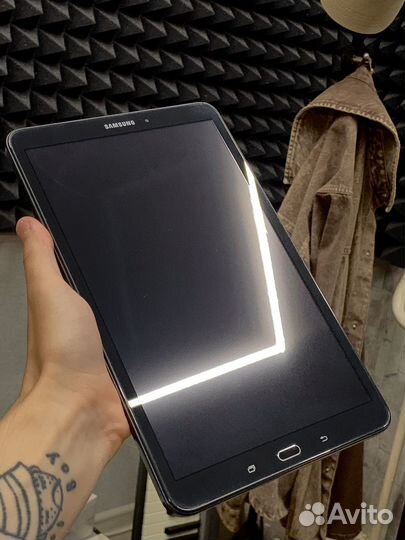 Samsung Galaxy Tab A 10.1 SM-T585