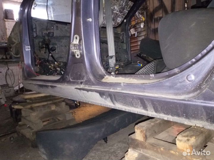Kia cerato 2 TD порог левый