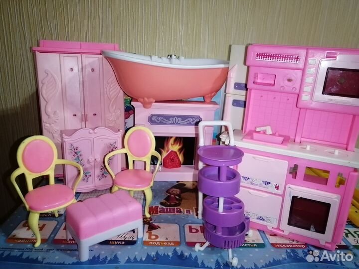 Домик кукольный