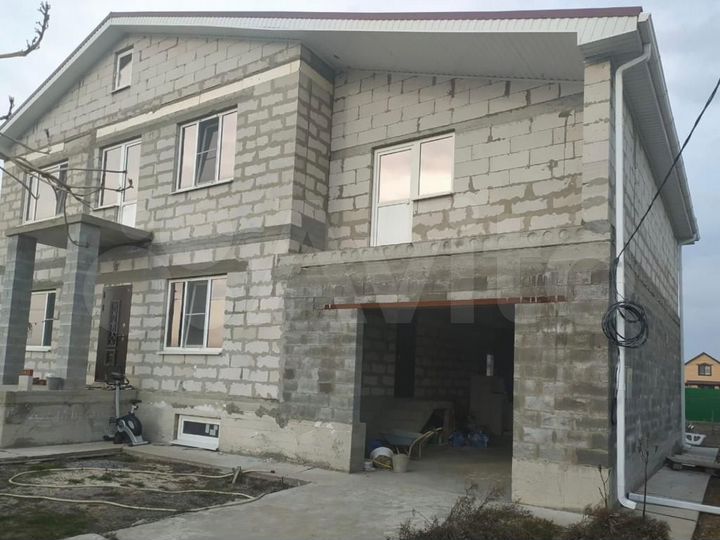 Дом 250 м² на участке 7,6 сот.