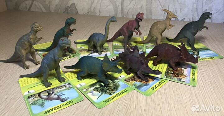 Динозавры с карточками. Коллекция