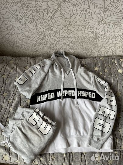 Спортивный костюм женский