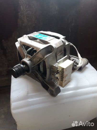 Двигататель стиральной машины