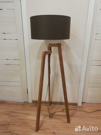 Напольный торшер