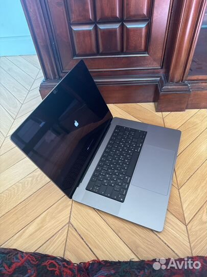 Apple macbook pro 16 m1 max 2021 32Gb 1tb RU(рст)