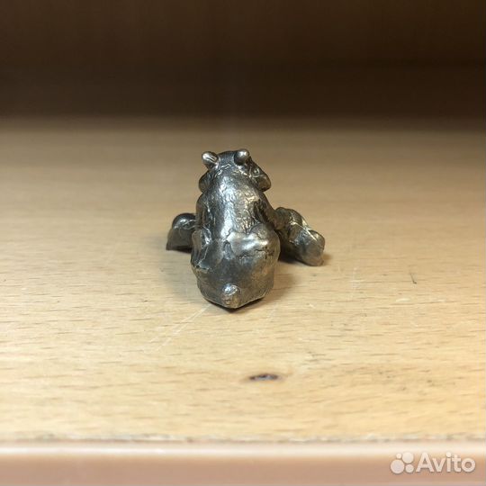 Статуэтка бронзовая Хомяк с горохом