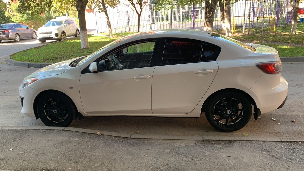 Mazda 3: фото владельца