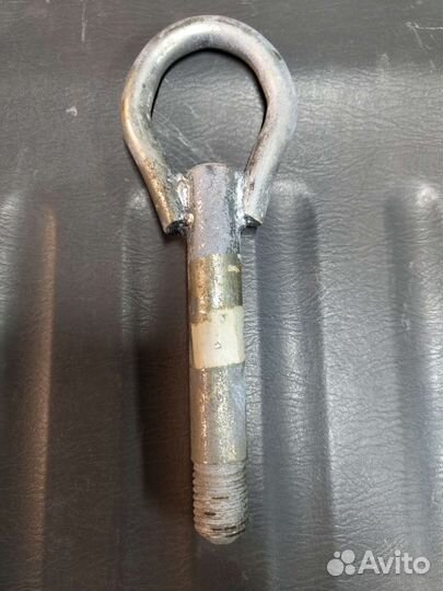 Буксировочный крюк renault Logan