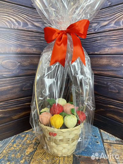 Шоколадные пионы в корзинке (11 шт)