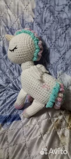 Радужный единорог амигуруми