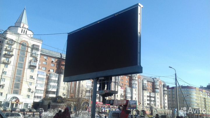 Светодиодный экран (на ноге)