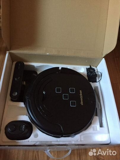 Робот-пылесос Clever Clean