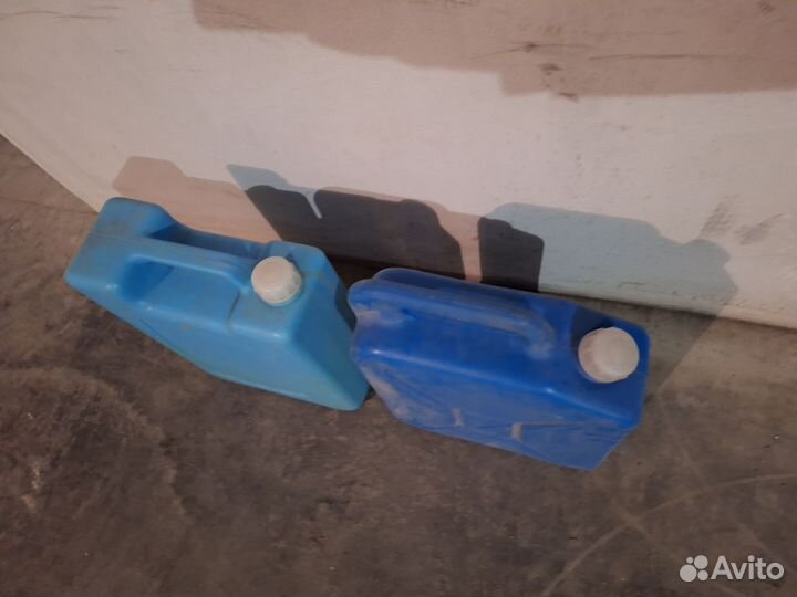 Канистра пластиковая