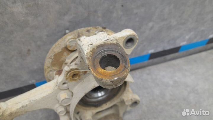 Кулак поворотный передний правый Mitsubishi L200 4