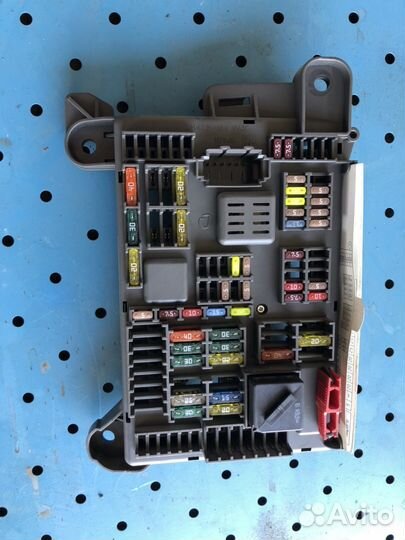 Блок предохранителей BMW E70 X5 2008 г.в