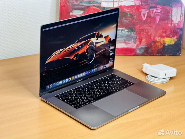 Macbook Pro 15 2017 i7/16/500GB с touch bar