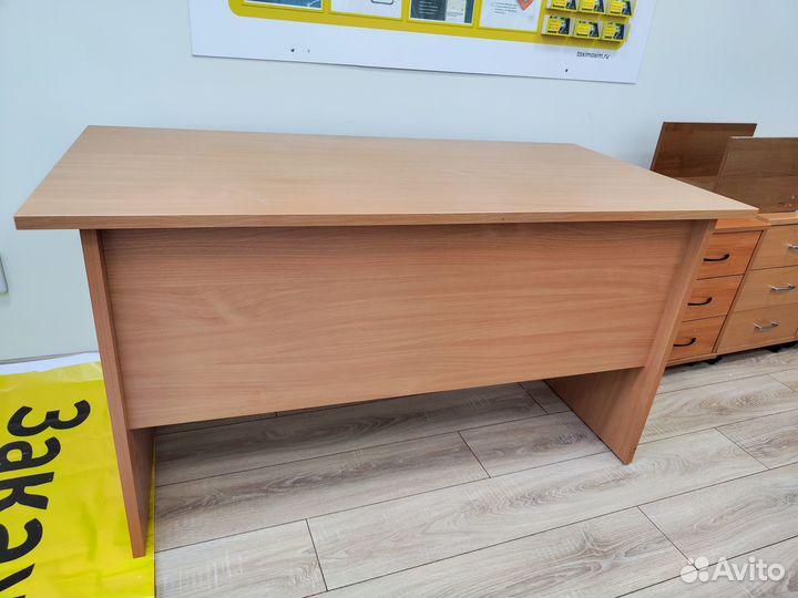 Стол офисный