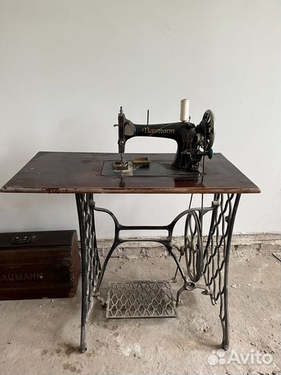 Швейная машинка naumann