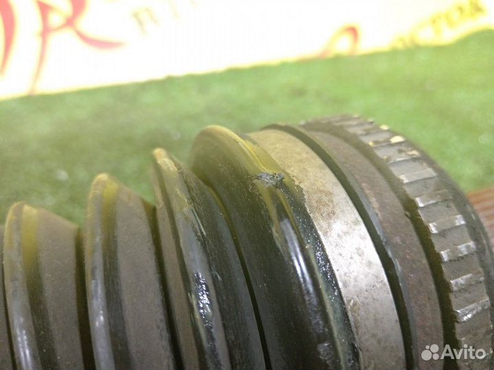 Привод передний левый Honda Stream RN3-1102219