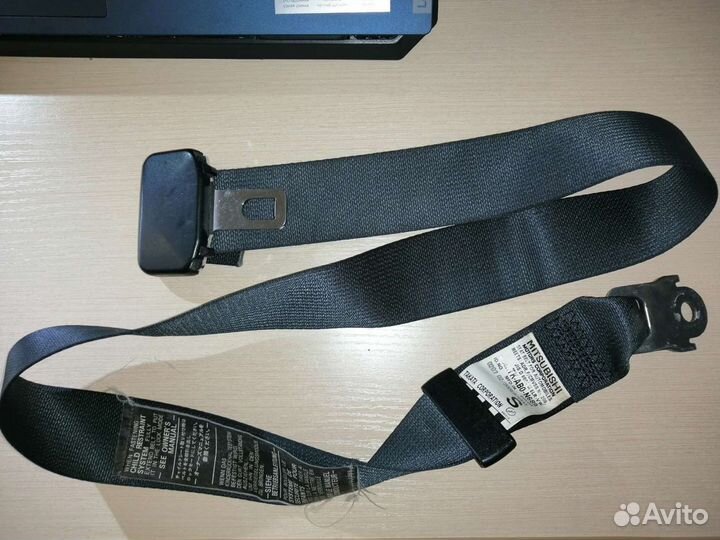 Ремень безопасности задний центральный Mitsubishi