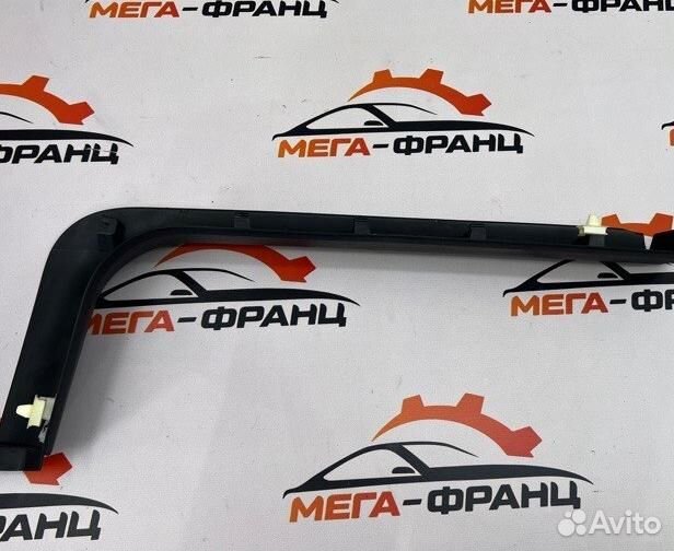 Накладка на порог салона передняя правая Peugeot