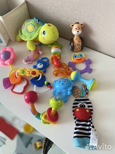 Игрушки для малыша пакетом 0-6 месяцев babygo