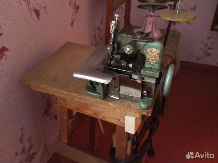 Оверлок для швейной машины