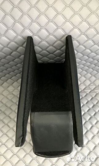 Подлокотник Skoda octavia A4 Tour