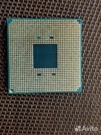 Процессор AMD Ryzen 3 2200g