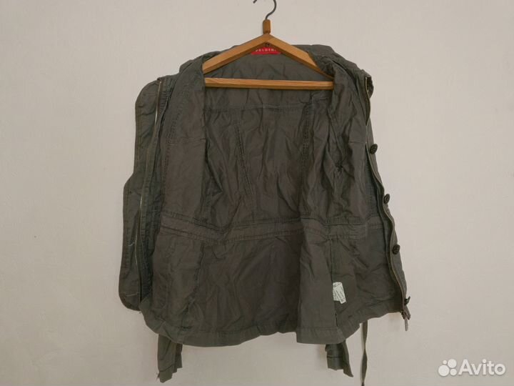 Куртка ветровка женская