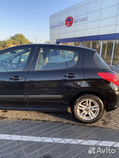 Peugeot 308, 2011
