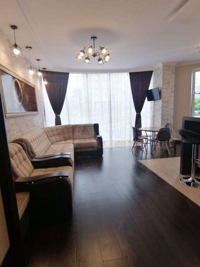 2-к. квартира, 58 м², 2/6 эт.