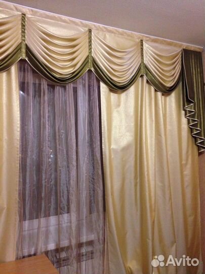 Комплект новый-ламбрекен+шторы