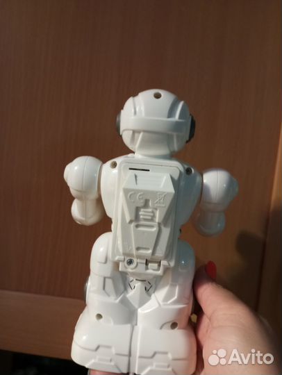 Робот новый