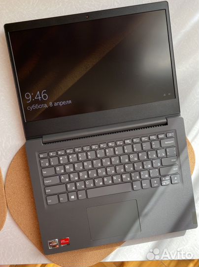 Ноутбук Lenovo V14-ADA