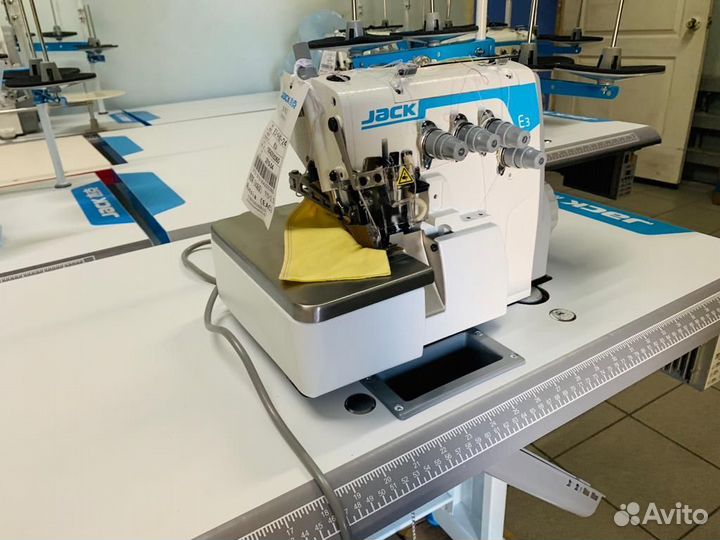 Оверлок четырехнитка Jack E3-4-М2-24