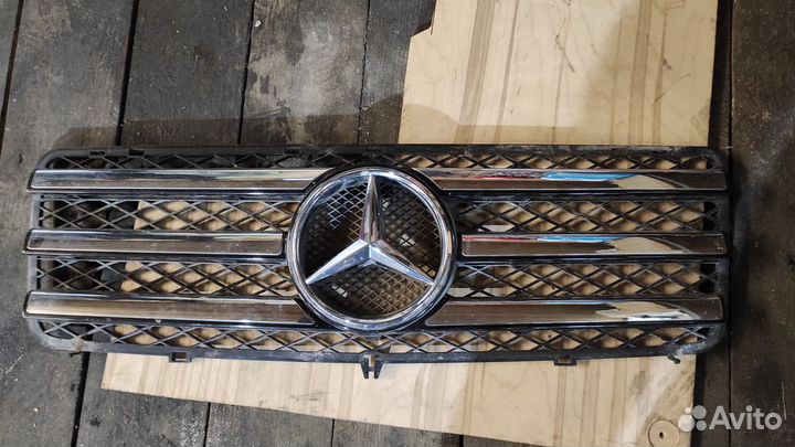 Решетка радиатора