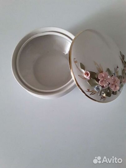 Шкатулка фарфор