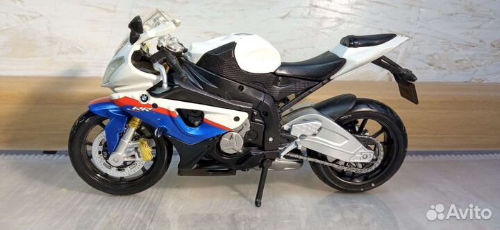 Модель мотоцикла BMW S1000 RR 1/12 1:12