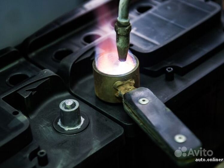 Починить клемму аккумулятора. Паяльник для аккумуляторов наплавления клемм. Оправка для аккумуляторных клемм. Как напаять клемму на аккумуляторе. Восстановить клемму на аккумуляторе своими руками.