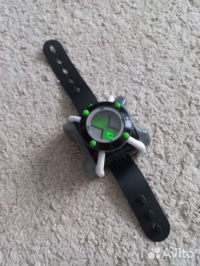 Интерактивные часы Бен10