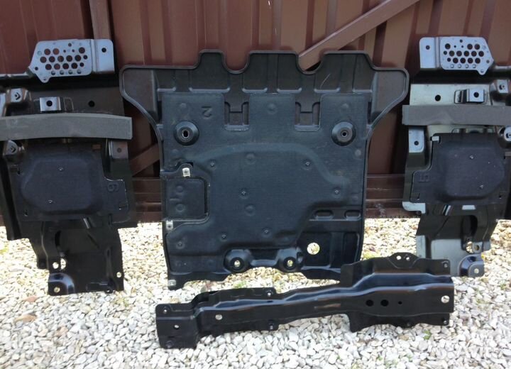 Продам защиту днища Land cruser 200